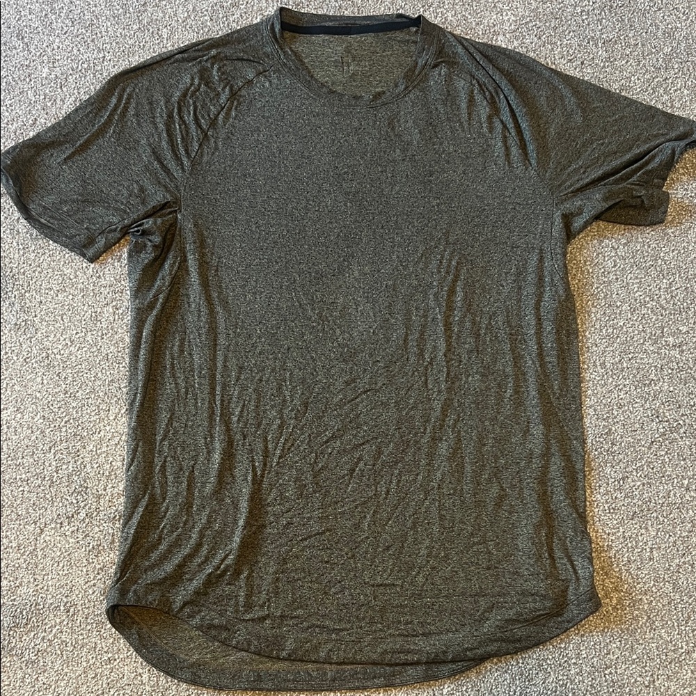 Men's Heather Grey/Black Lululemon Workout Shirt